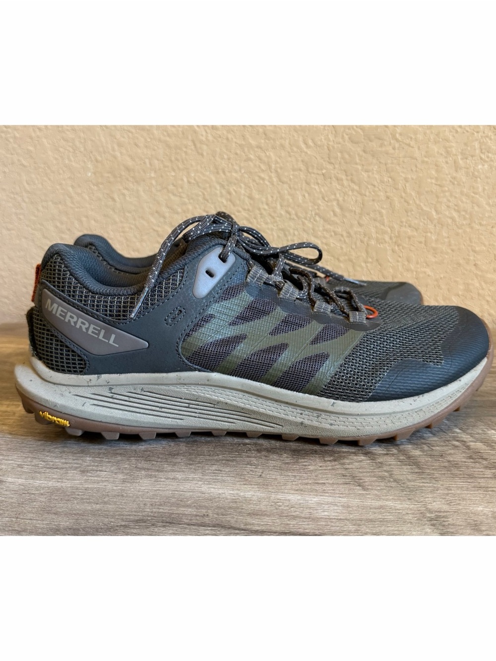 Merrell Men's Nova 3 trail running shoes size 10.5 Vibram Soles